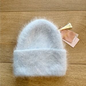 Premium wool women’s toque/hat-beanie